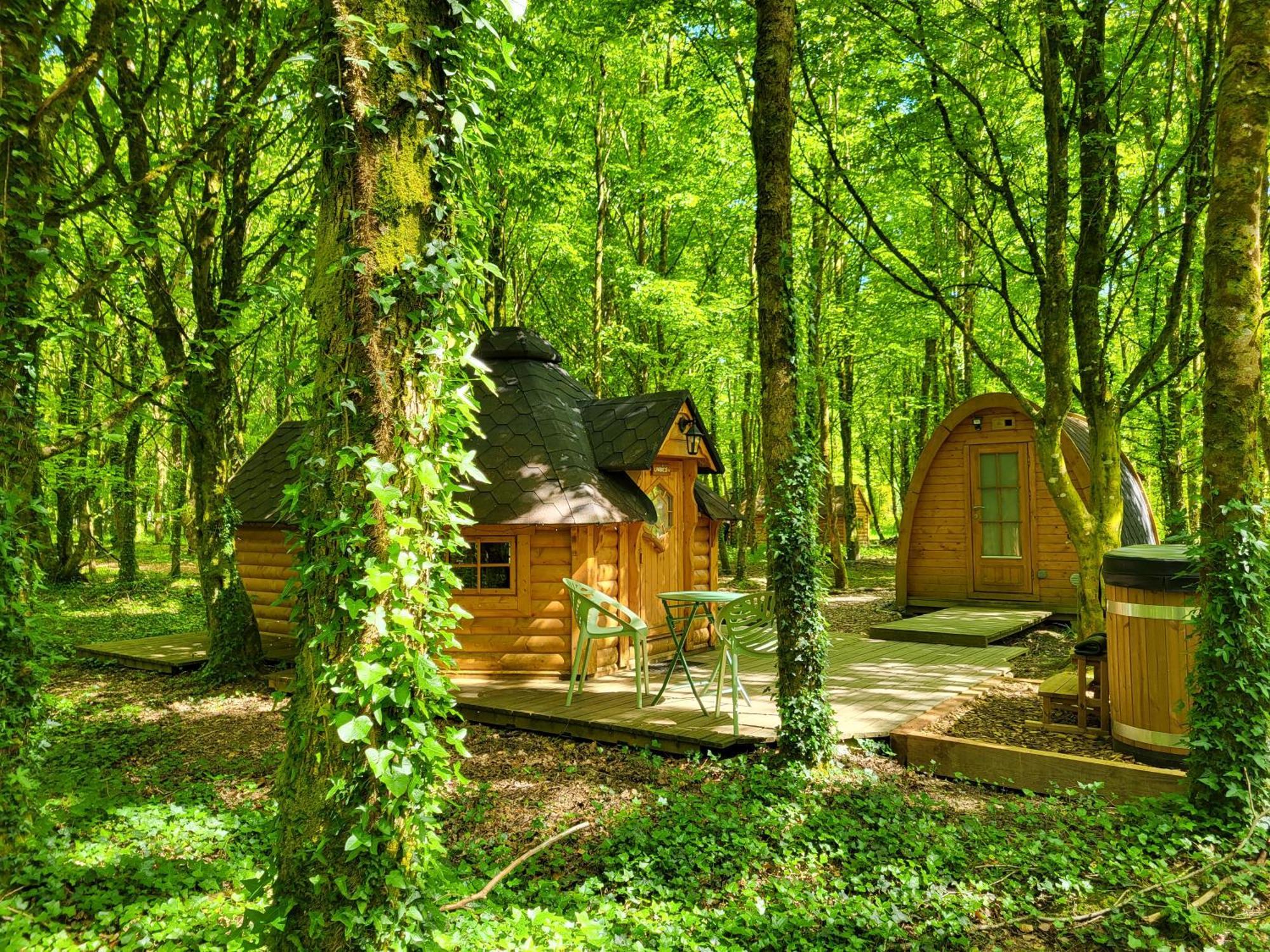 Le Domaine Insolite De Broceliande Paimpont Exteriér fotografie