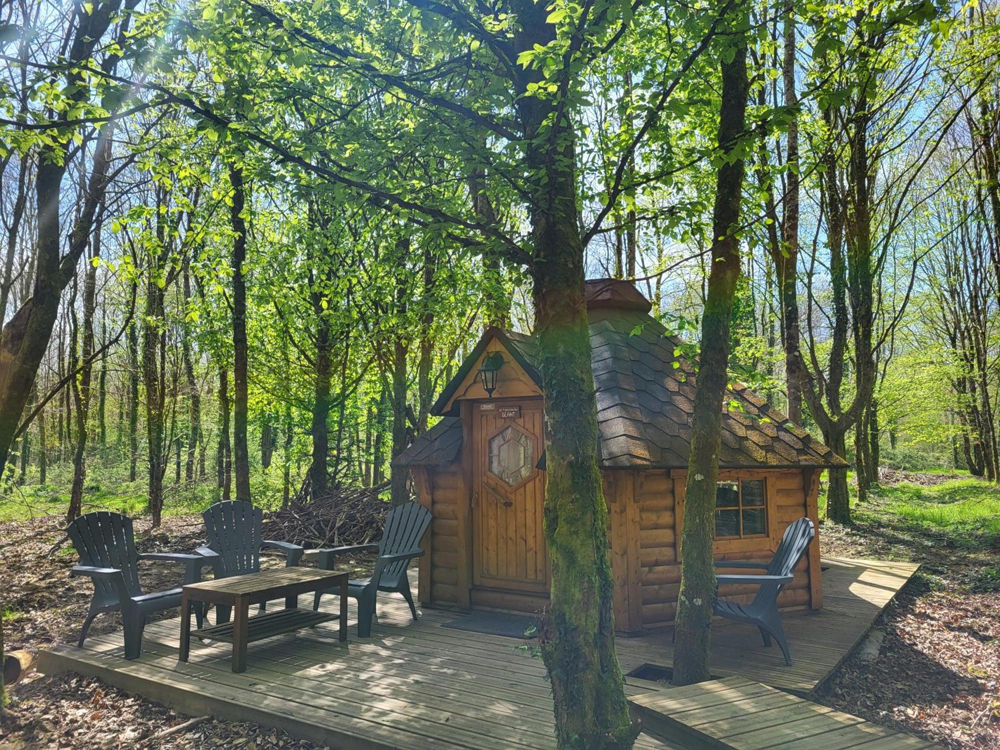 Le Domaine Insolite De Broceliande Paimpont Exteriér fotografie