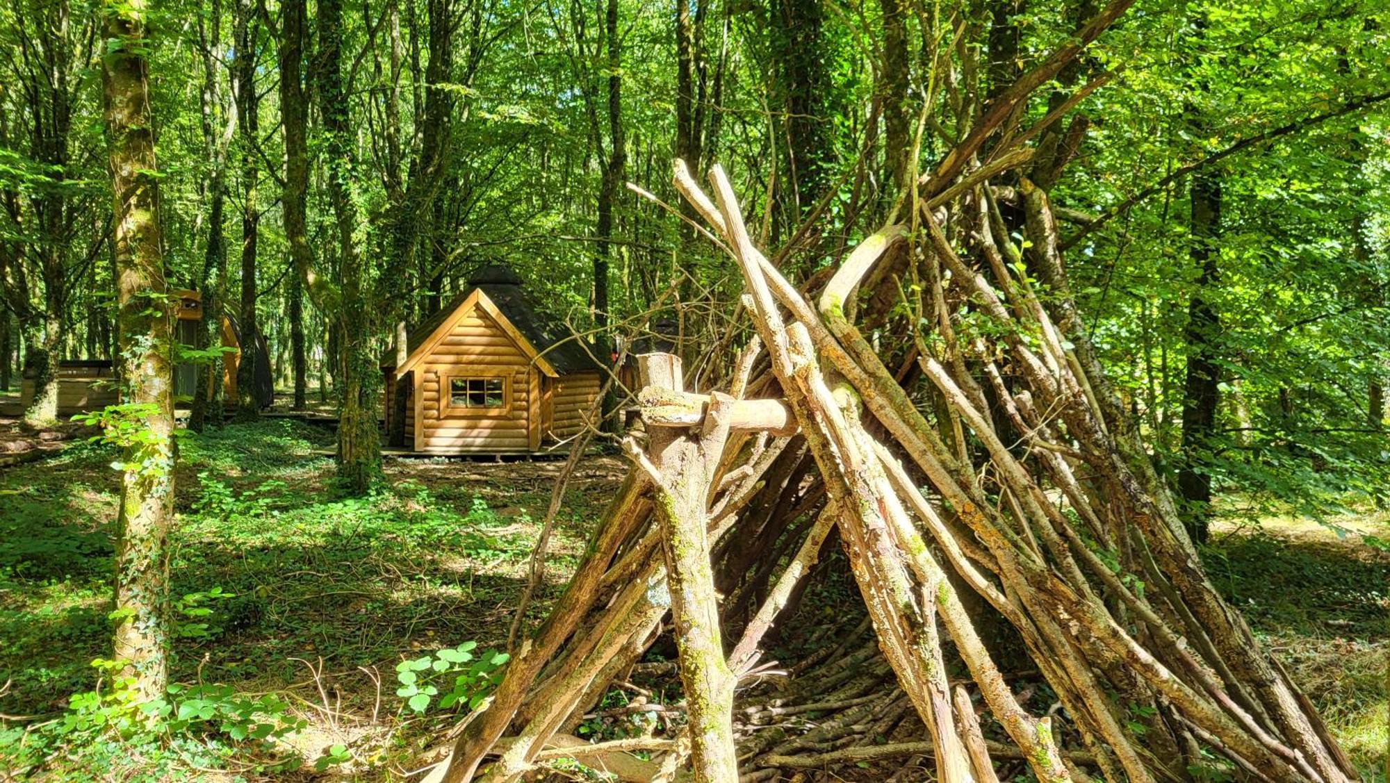 Le Domaine Insolite De Broceliande Paimpont Exteriér fotografie