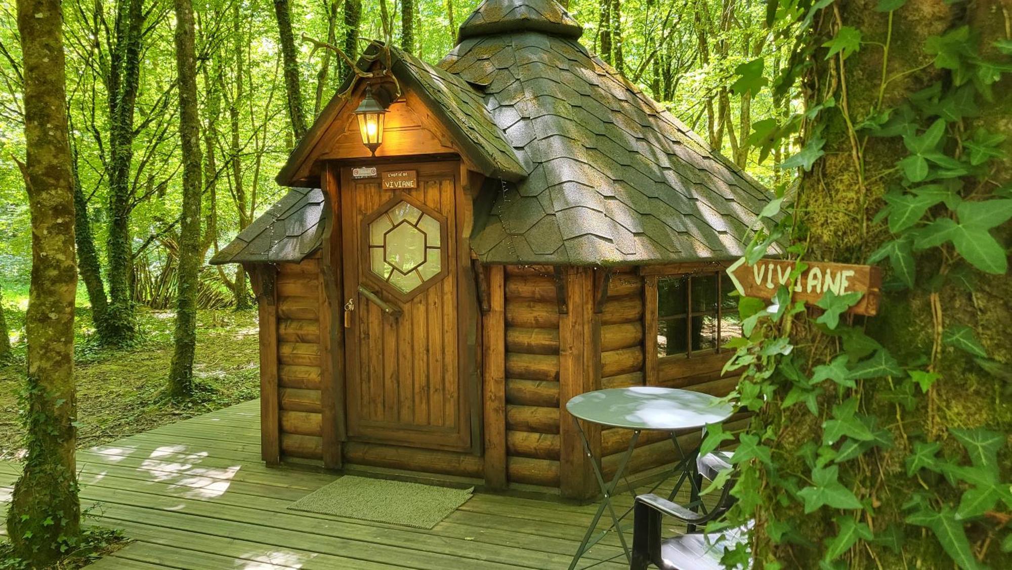 Le Domaine Insolite De Broceliande Paimpont Exteriér fotografie